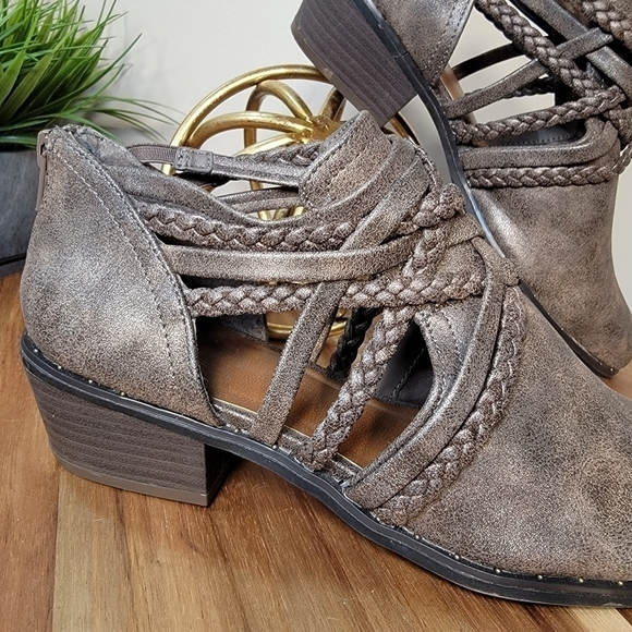 True Craft Epic Cutout Shortie Booties Bronze Metallic Braided Size 7.5 - Picture 10 of 14